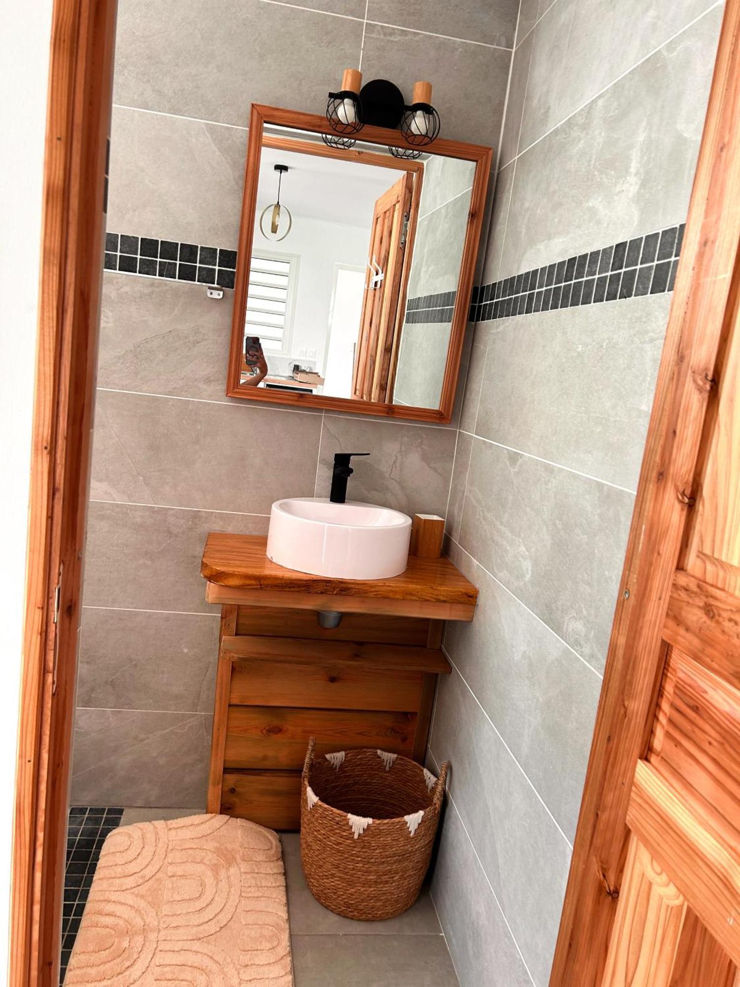 Logement Palmier Sainte-Rose Bagian luar foto