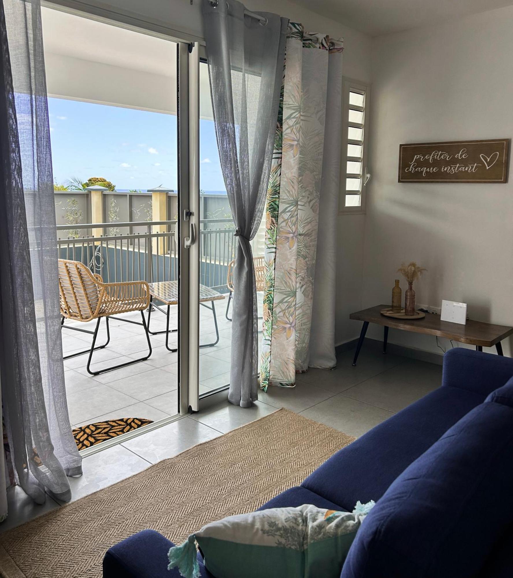 Logement Palmier Sainte-Rose Bagian luar foto